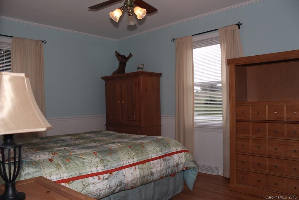 330 Bodie Avenue - Photo 16