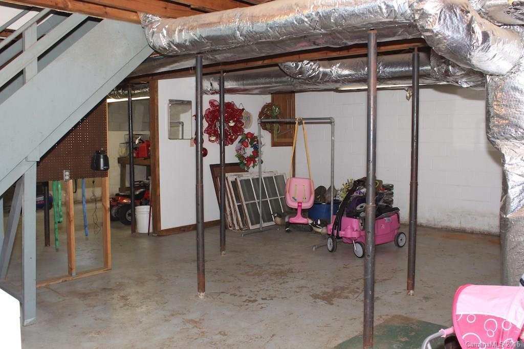 330 Bodie Avenue - Photo 20