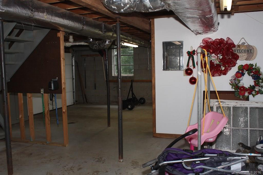330 Bodie Avenue - Photo 21