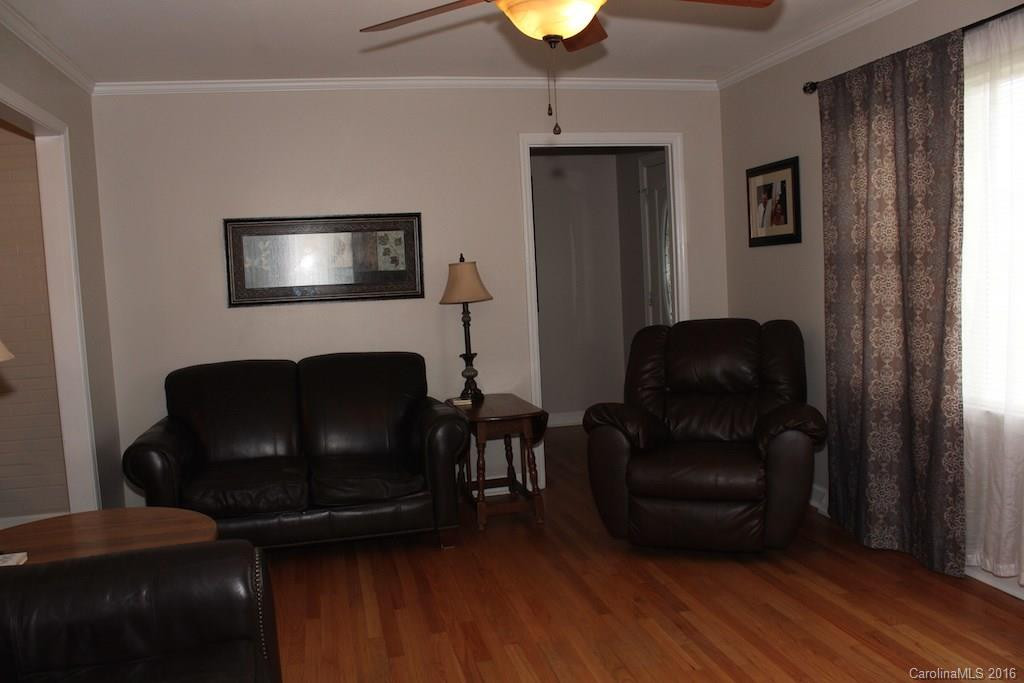 330 Bodie Avenue - Photo 4