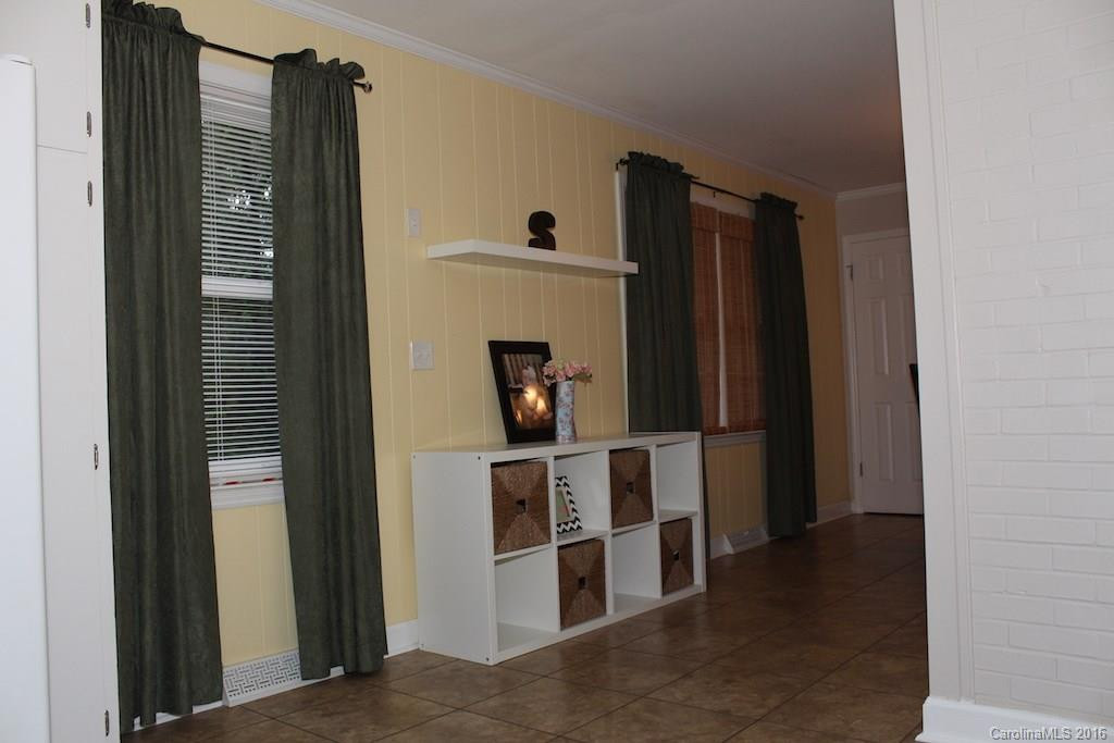 330 Bodie Avenue - Photo 8