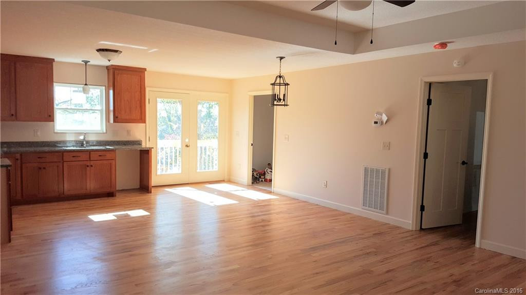 50 Laurel Road #11 - Photo 3