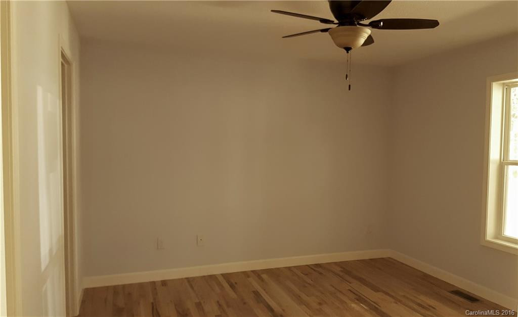 50 Laurel Road #11 - Photo 8
