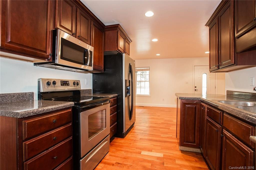 687 Padgettown Road - Photo 7