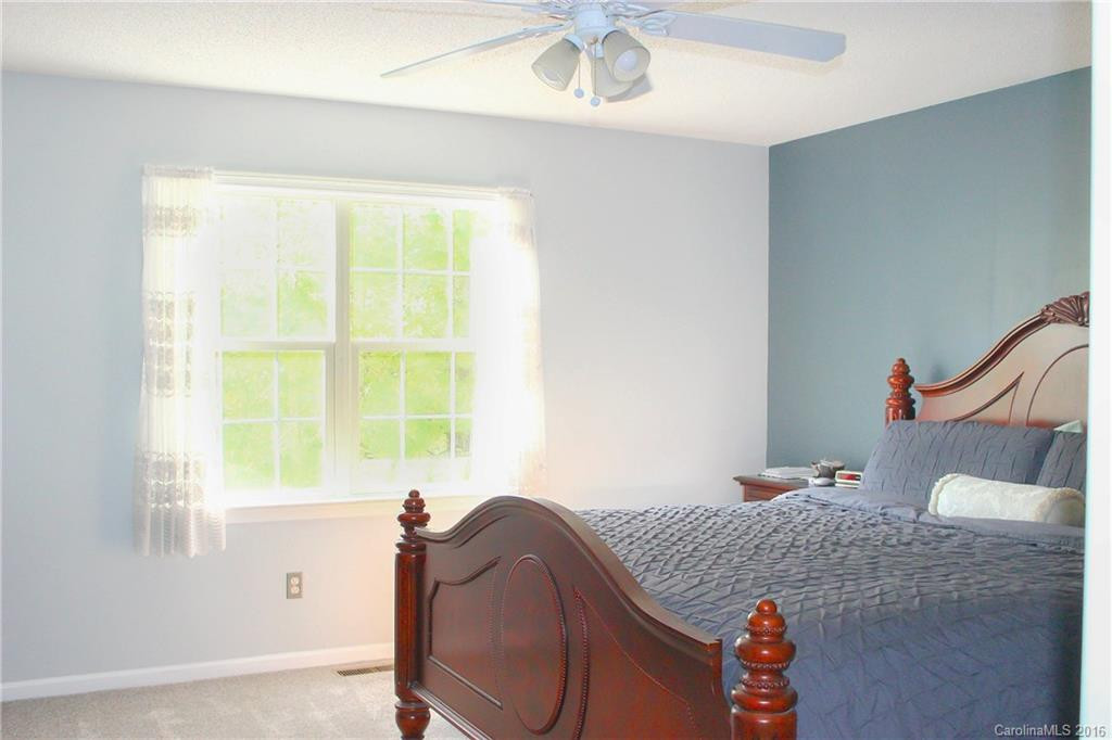90 Red Maple Drive - Photo 12