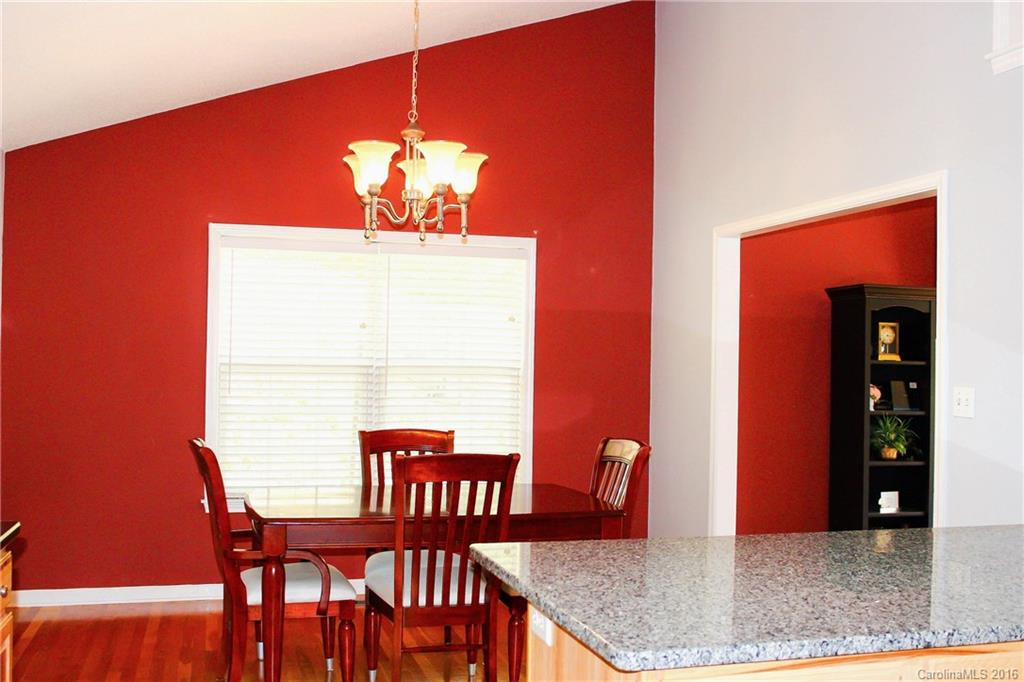 90 Red Maple Drive - Photo 6