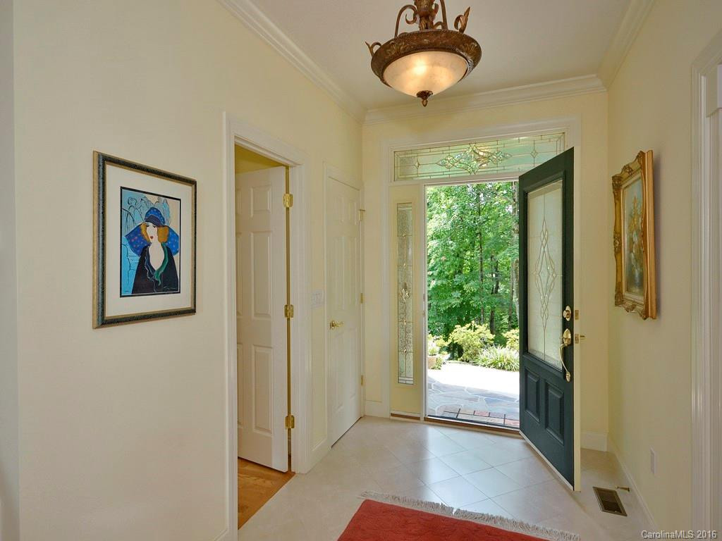106 Cliffbrook Court - Photo 2