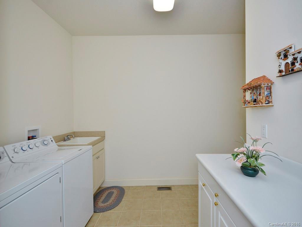 106 Cliffbrook Court - Photo 17