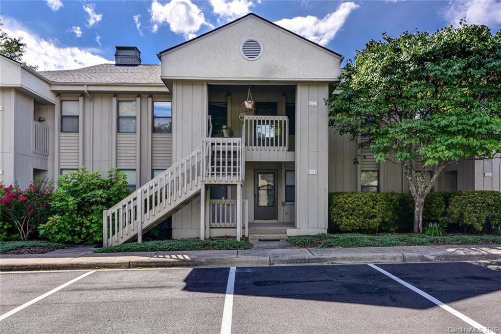 203 Abbey Circle #203