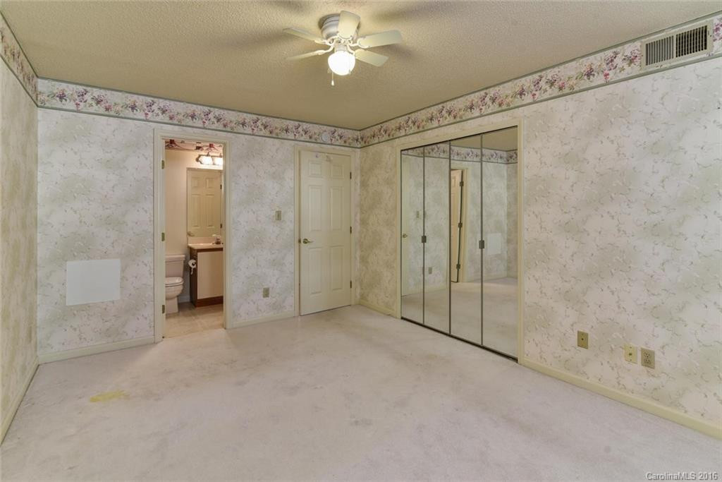 203 Abbey Circle #203 - Photo 14