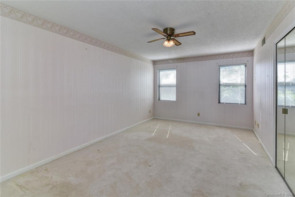 203 Abbey Circle #203 - Photo 16