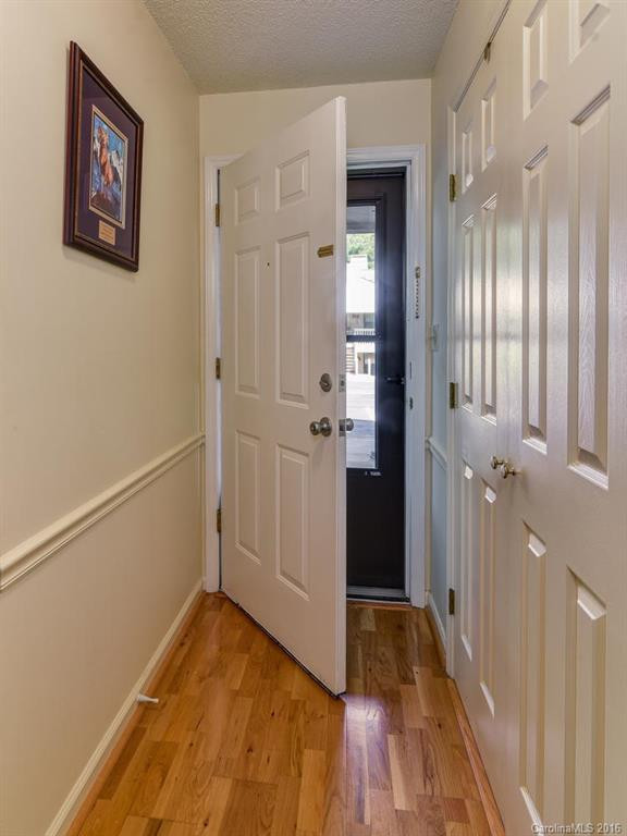 203 Abbey Circle #203 - Photo 3