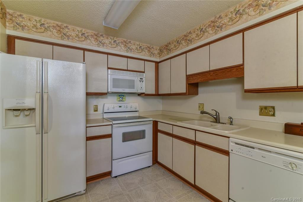 203 Abbey Circle #203 - Photo 5