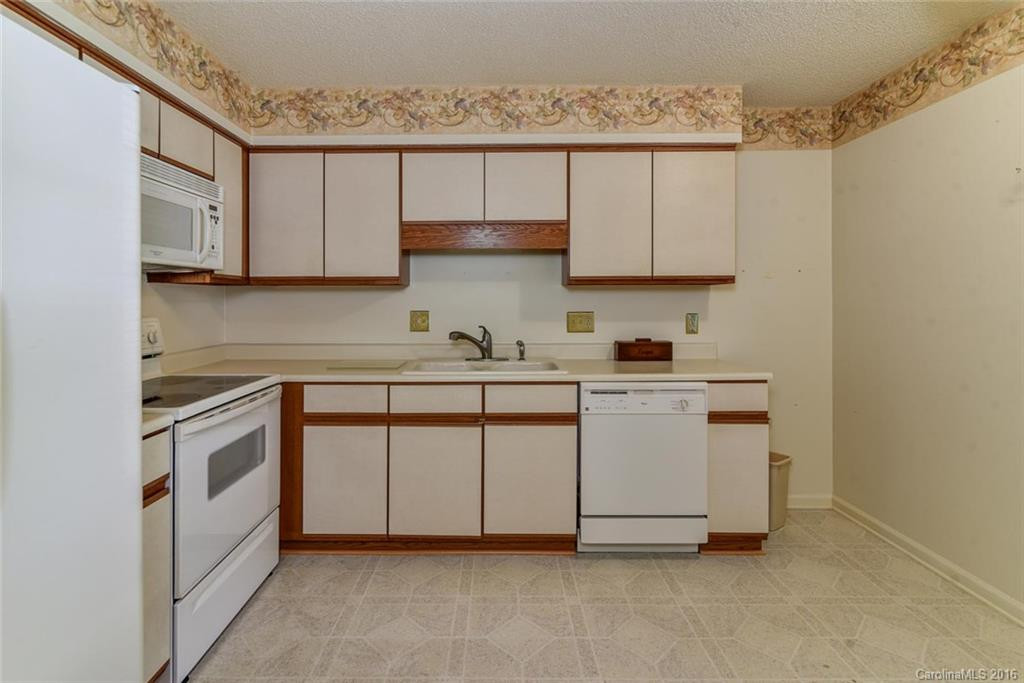 203 Abbey Circle #203 - Photo 6
