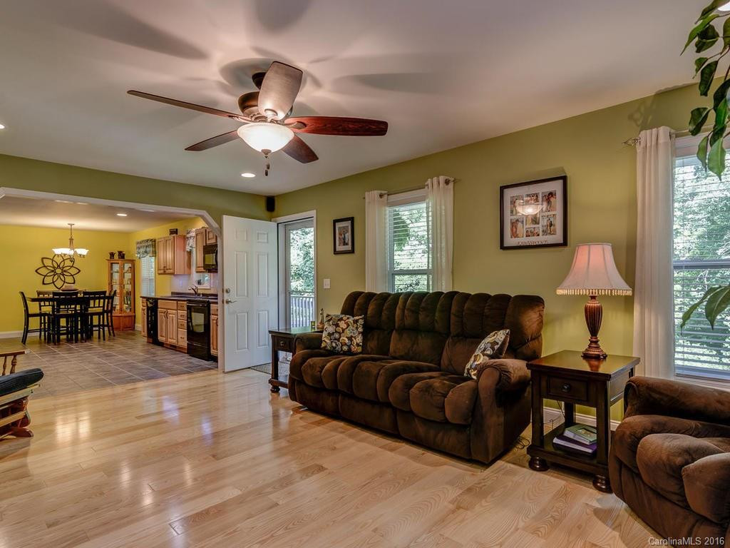 139 Fairmont Road - Photo 3