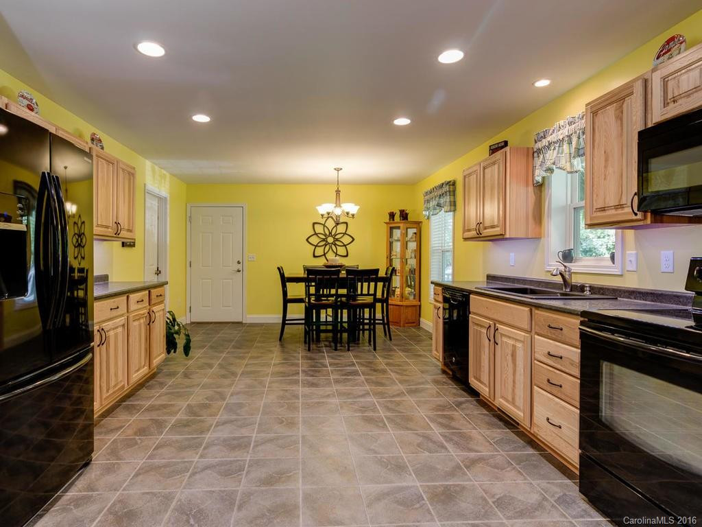 139 Fairmont Road - Photo 5