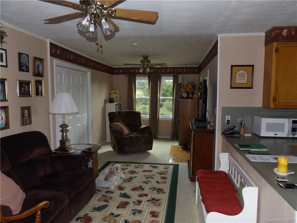 8580 Homer Evans Avenue - Photo 9
