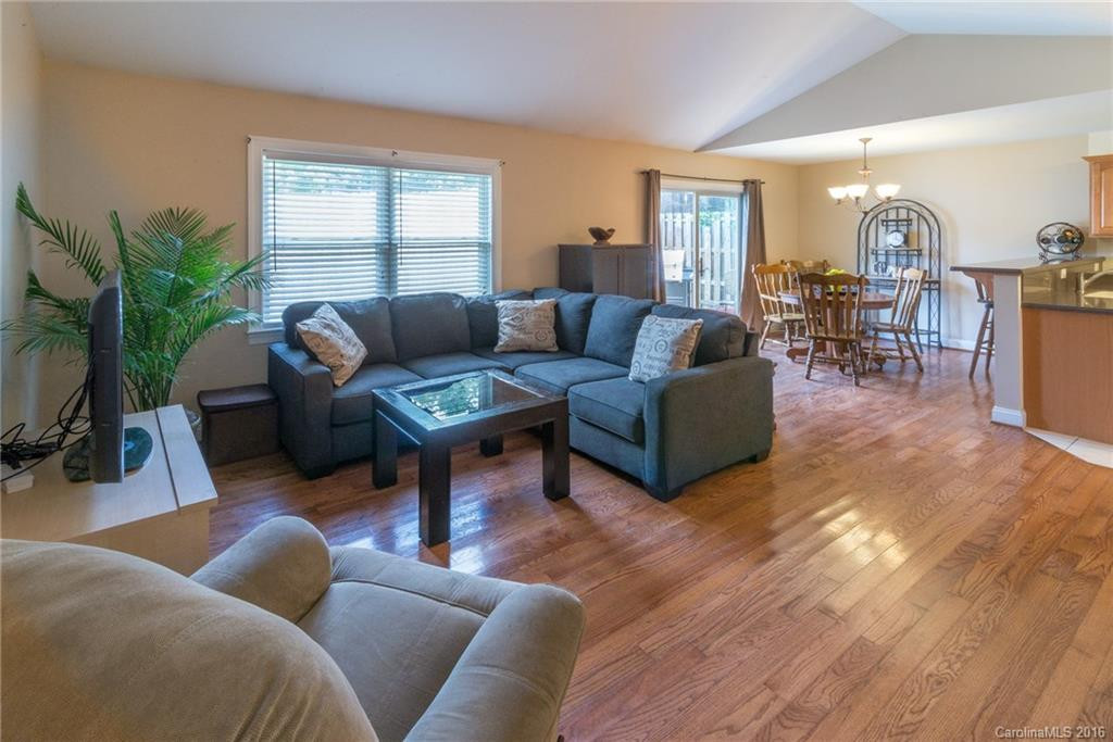 14 Woodcreek Circle - Photo 4