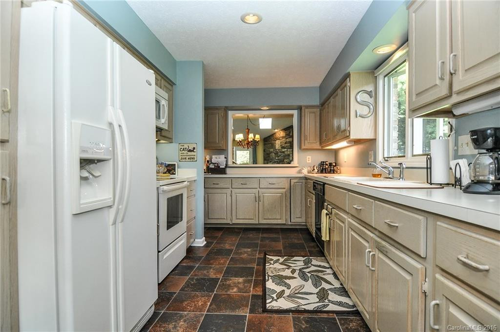 919 Kanuga Road #919 - Photo 8