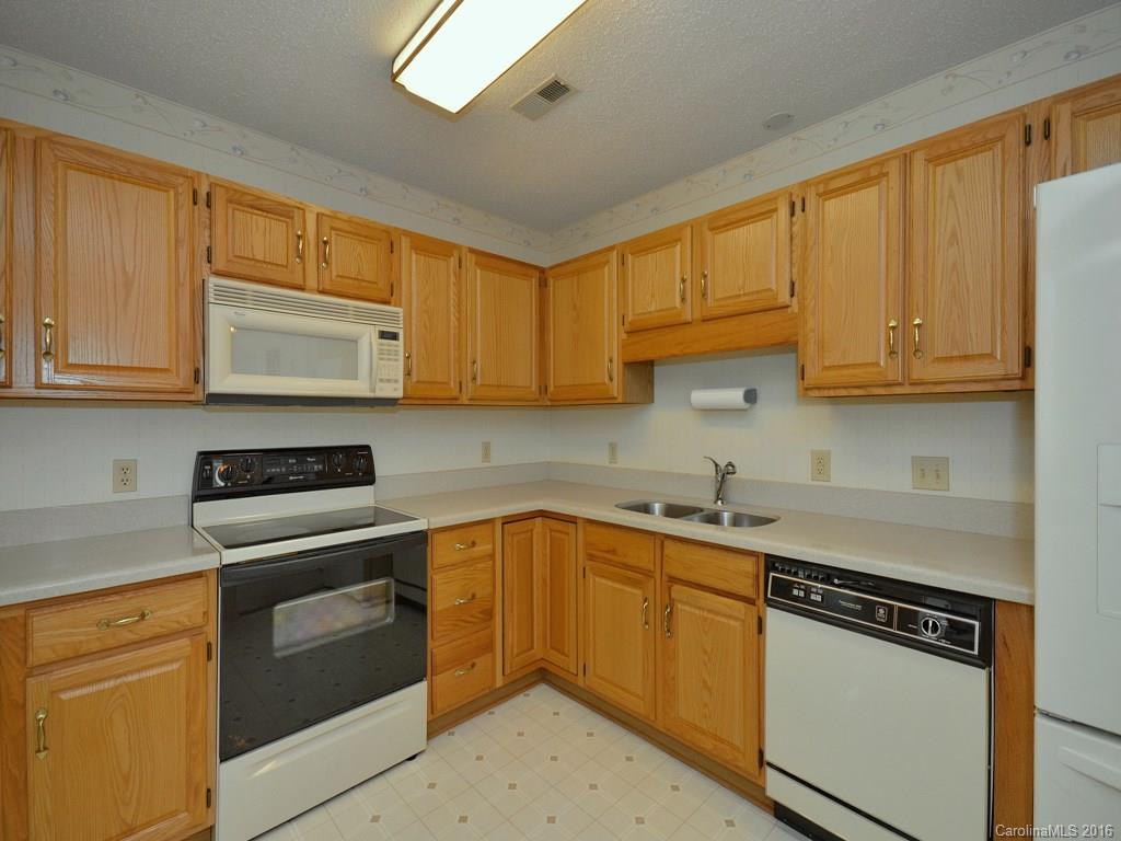 2440 Cumming Woods Lane #36 - Photo 5