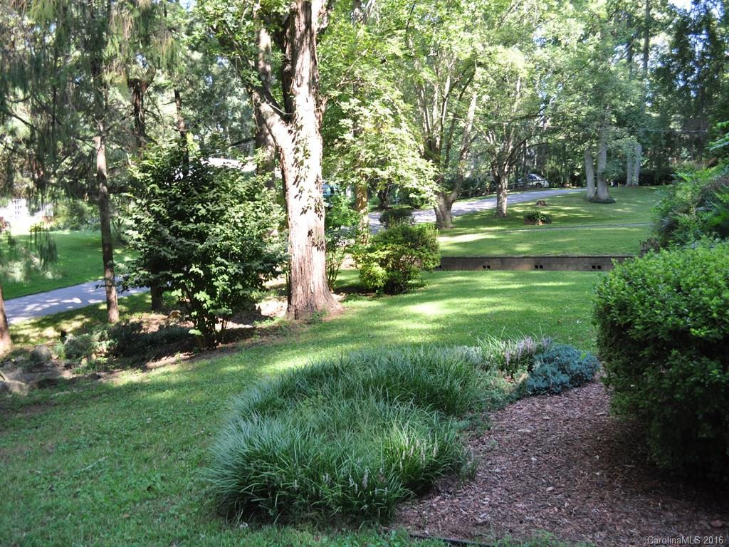 75 Appian Way - Photo 2