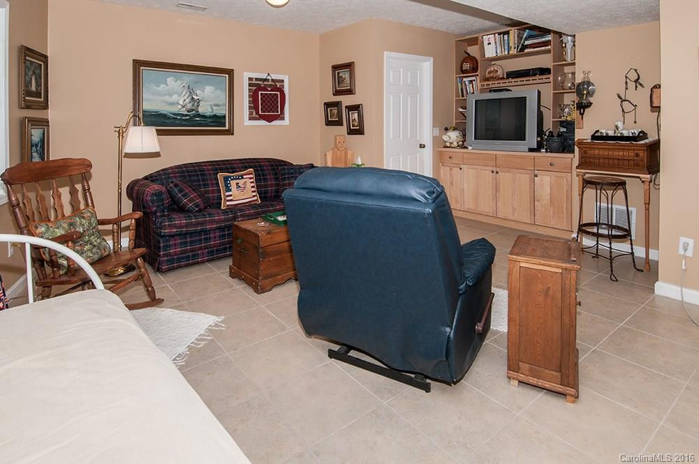 1544 Maple Springs Drive - Photo 17