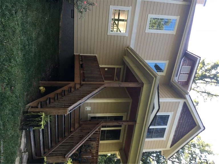 44 Chiles Avenue