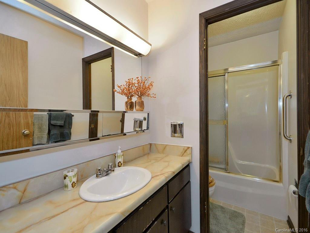 149 Whisperwood Drive - Photo 16