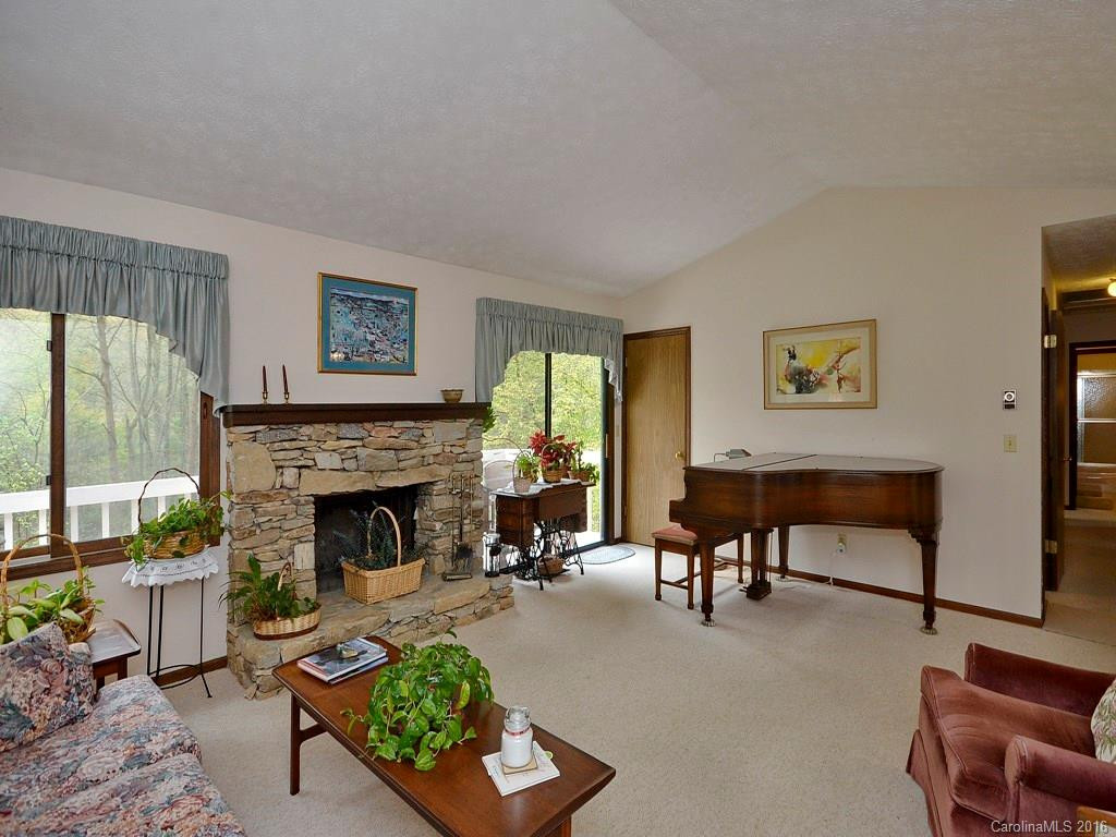 149 Whisperwood Drive - Photo 5