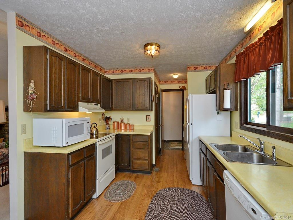 149 Whisperwood Drive - Photo 9