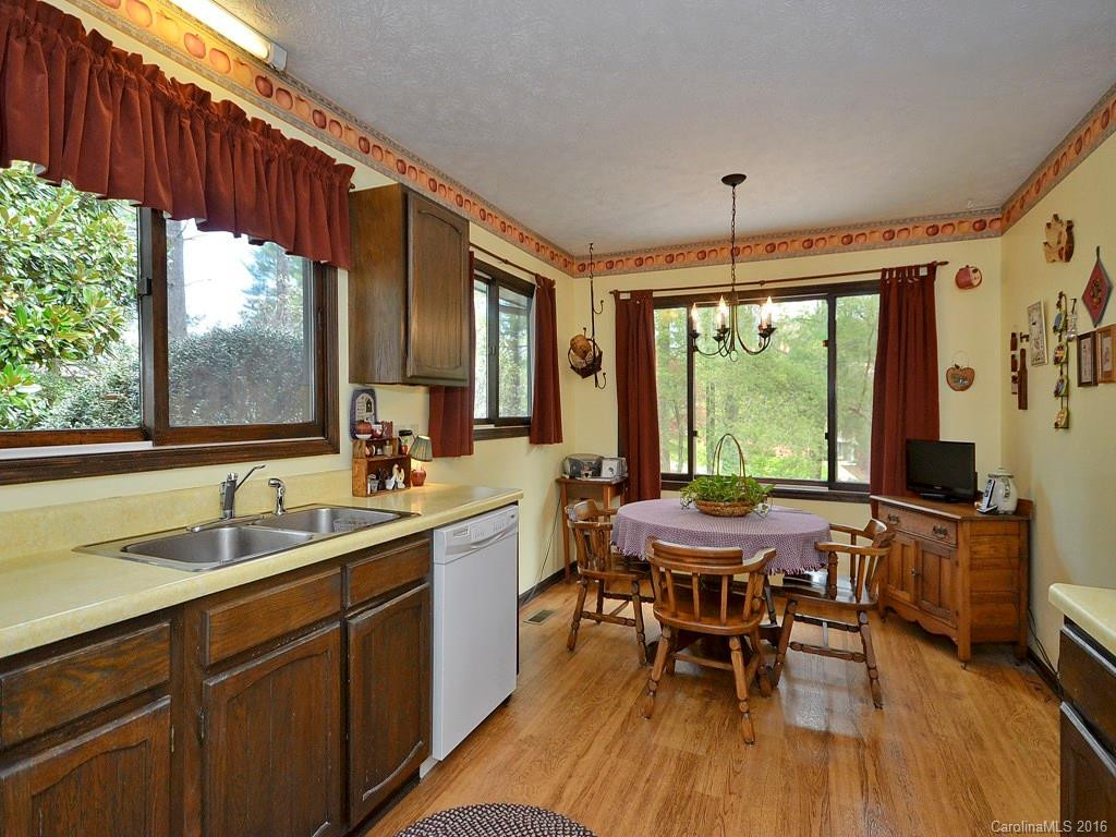 149 Whisperwood Drive - Photo 10