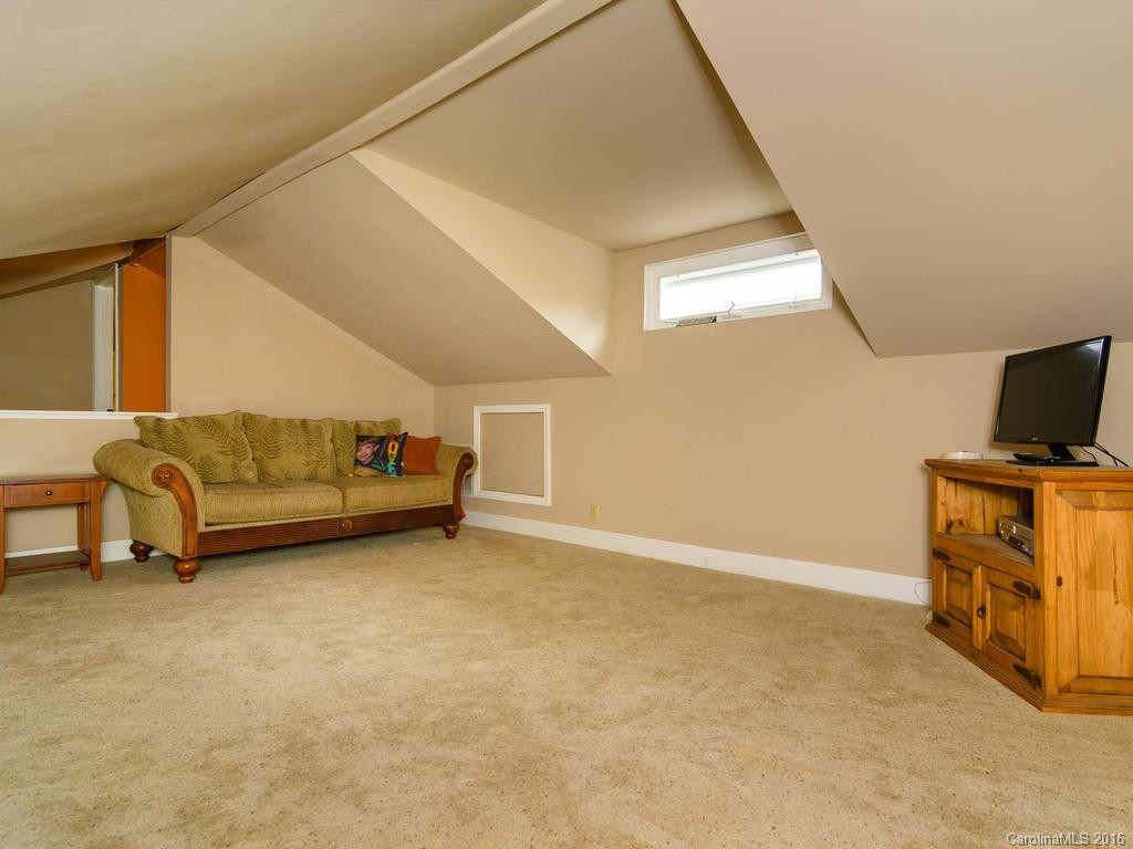 3046 Turnpike Road - Photo 13