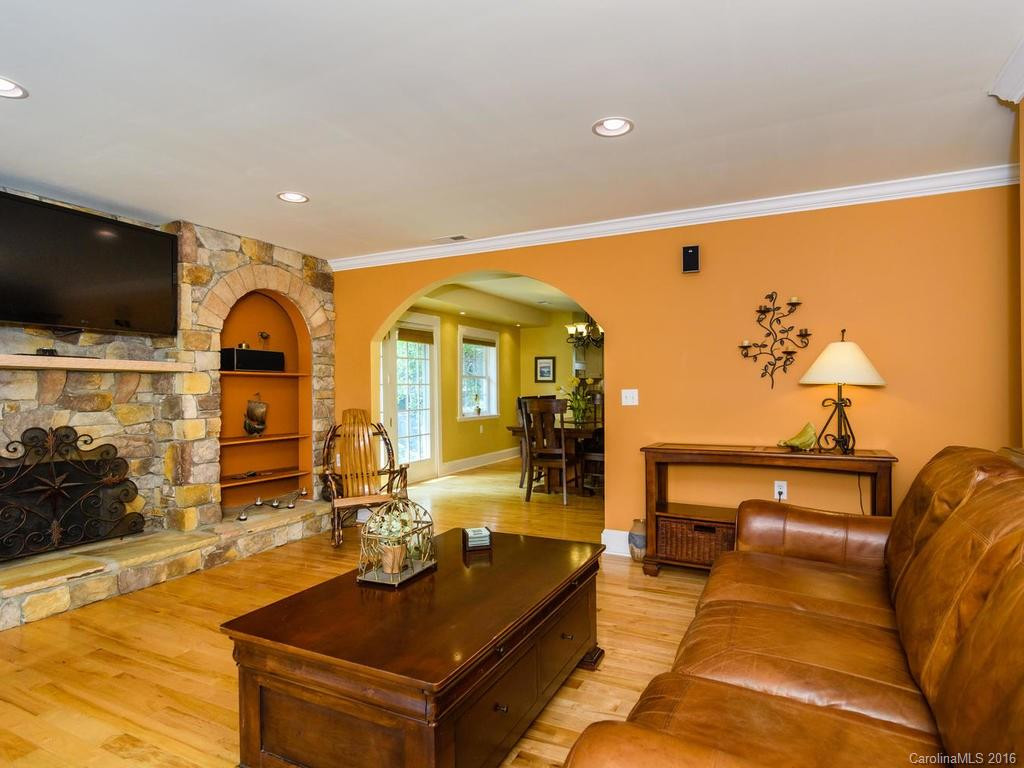 3046 Turnpike Road - Photo 3
