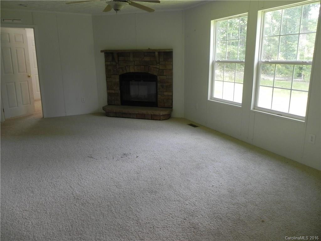 140 Bennick Drive - Photo 4