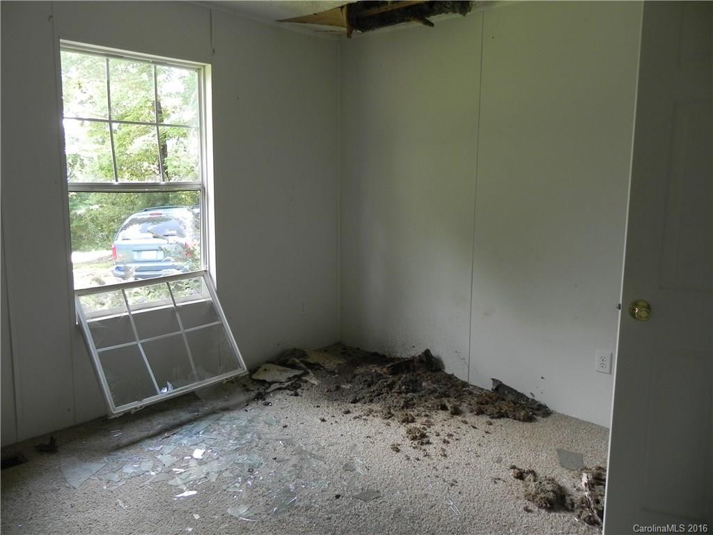 140 Bennick Drive - Photo 5