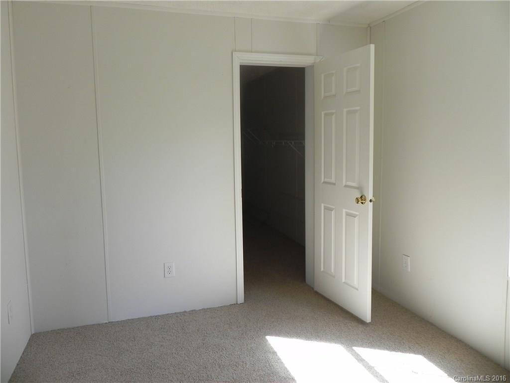 140 Bennick Drive - Photo 6