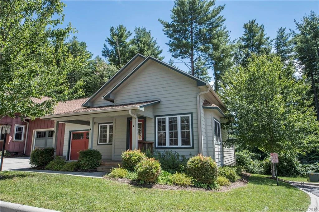 37 Sapling Lane #8