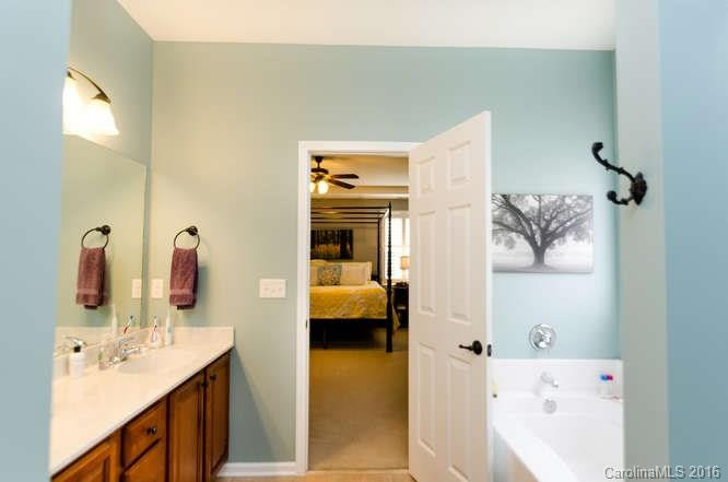 88 Roanoke Road - Photo 11