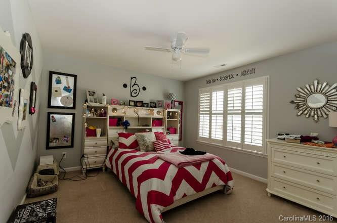 88 Roanoke Road - Photo 17