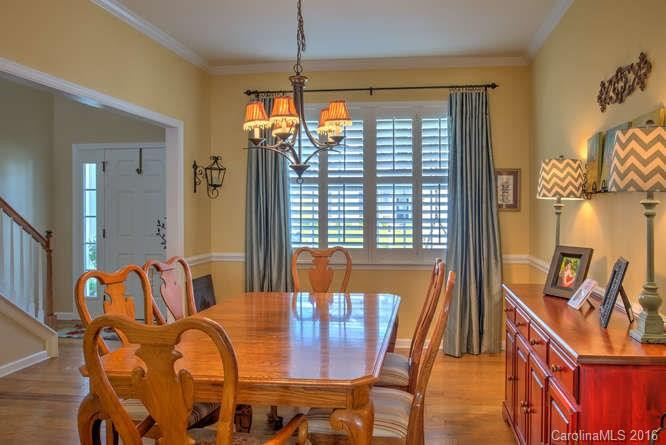 88 Roanoke Road - Photo 4