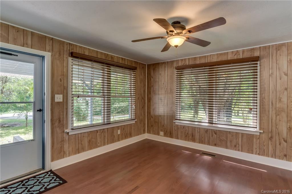 619 Hyder Farm Road - Photo 2
