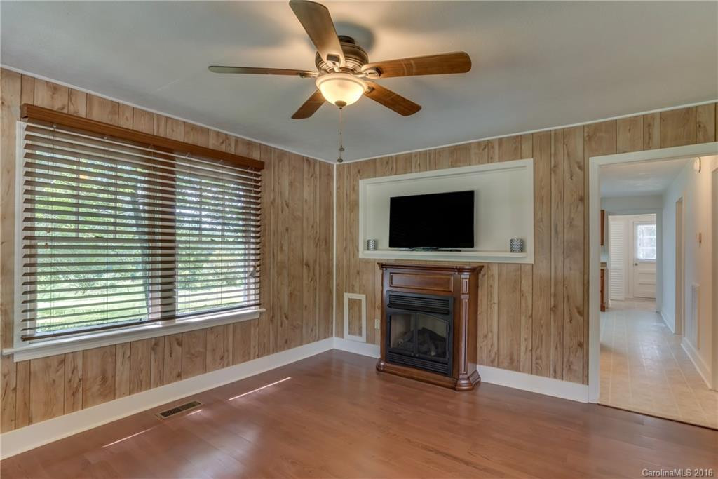 619 Hyder Farm Road - Photo 3