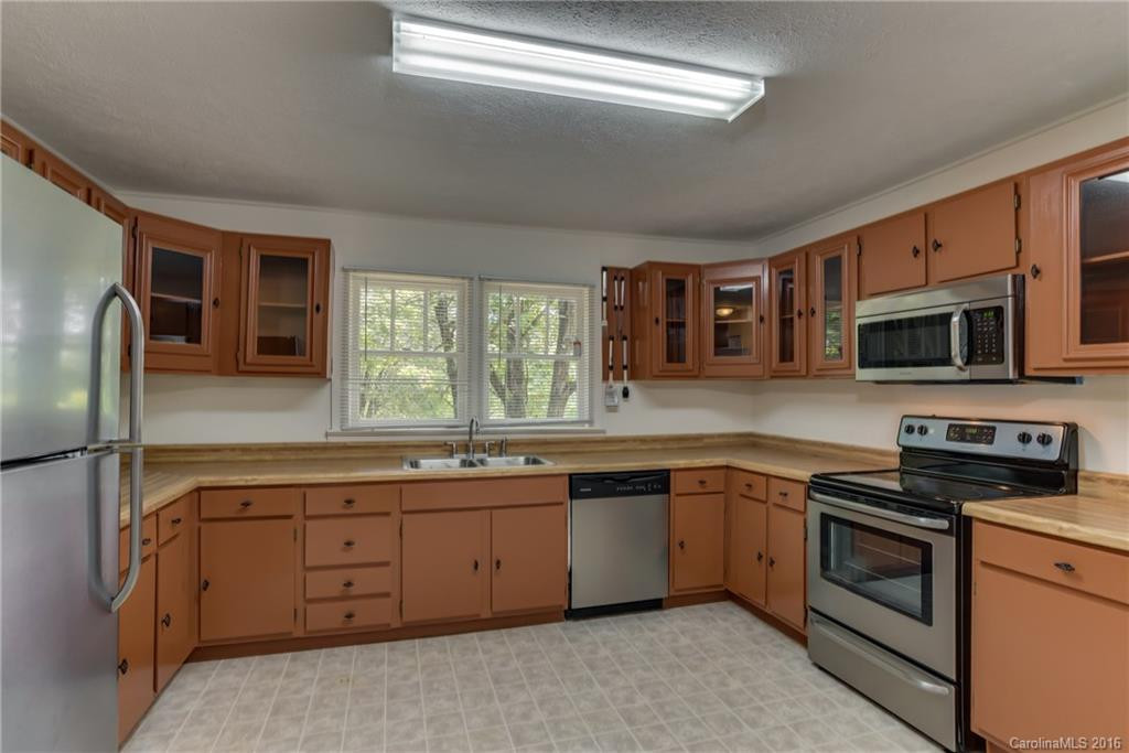 619 Hyder Farm Road - Photo 4