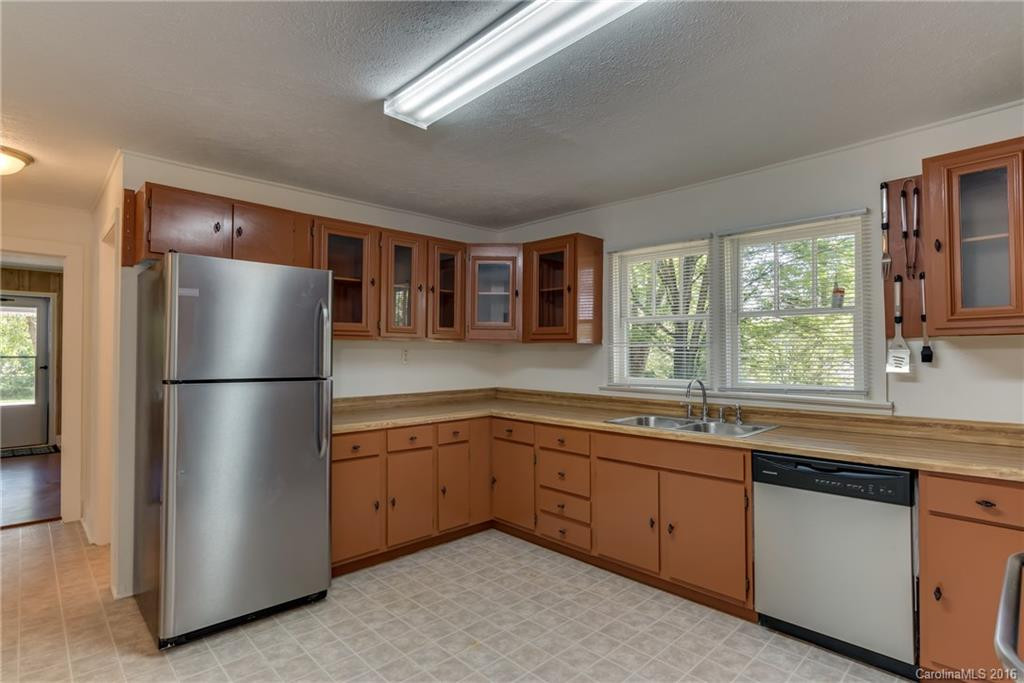 619 Hyder Farm Road - Photo 5
