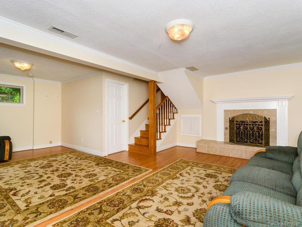 101 Pinehurst Drive - Photo 17