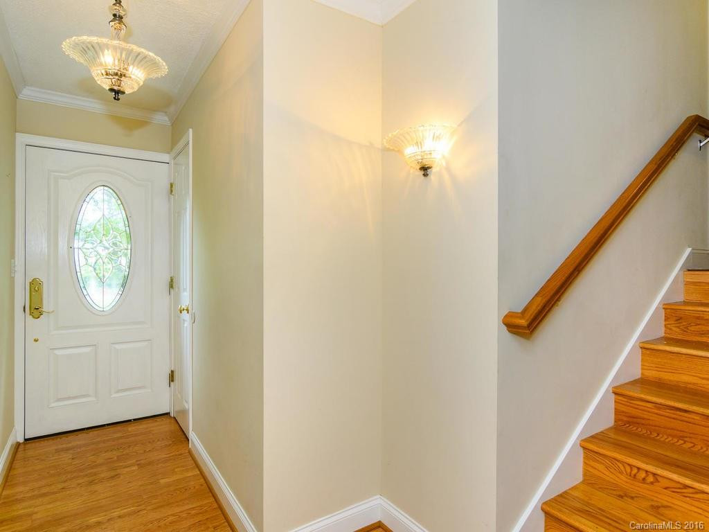 101 Pinehurst Drive - Photo 3