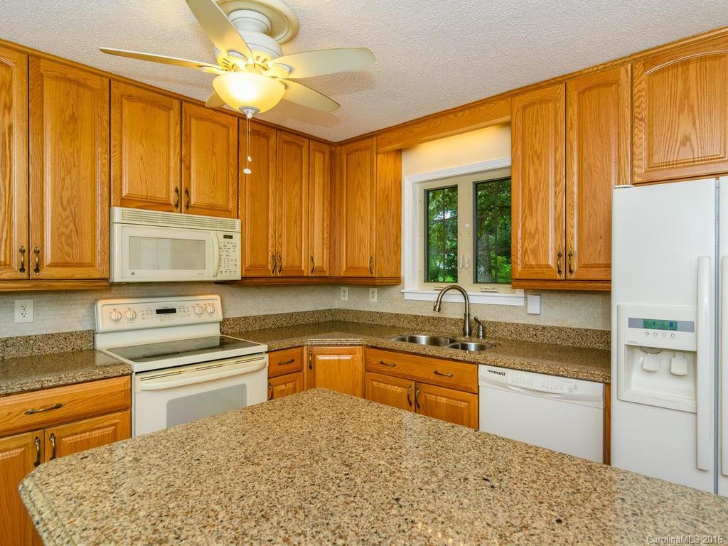 101 Pinehurst Drive - Photo 10