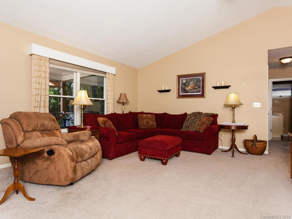 135 Serenity Circle - Photo 4