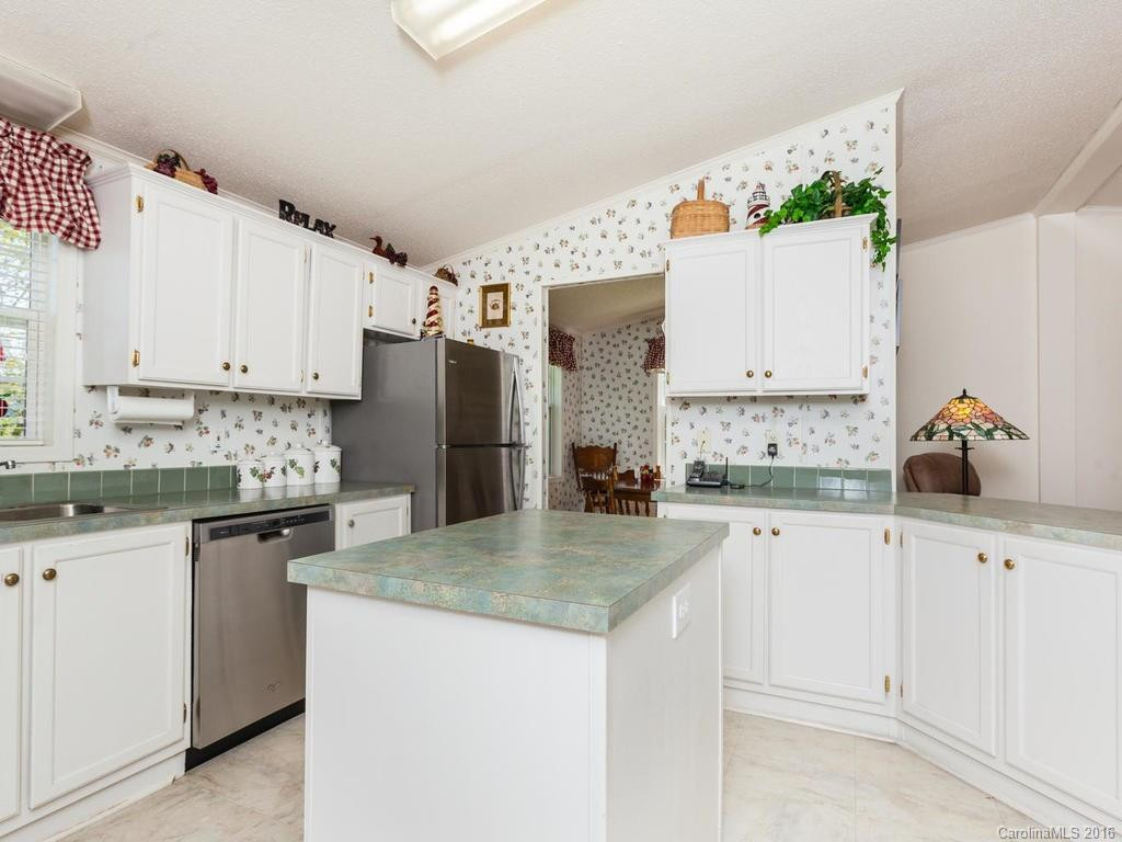 842 Apple Valley Road - Photo 11