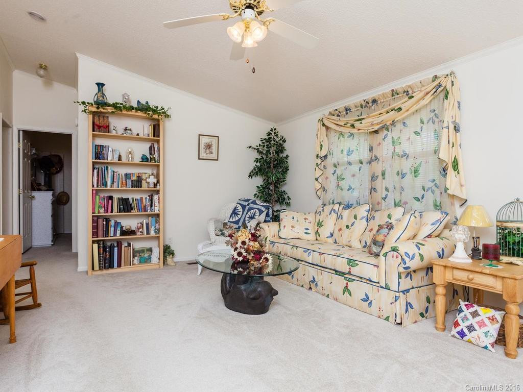 842 Apple Valley Road - Photo 13
